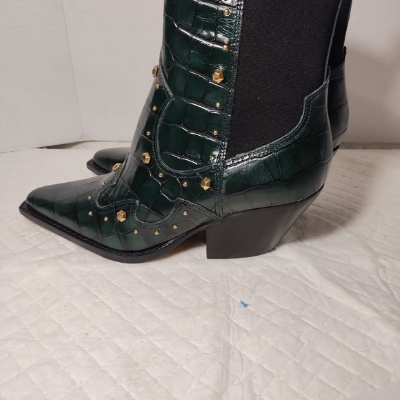 Vince camuto ankle norley boots. Green/black (nwot) - Picture 2 of 8